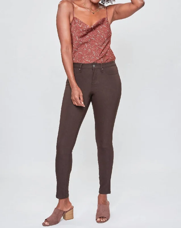 Stylish Women's Attire Hyperstretch Skinny Jean In Clove