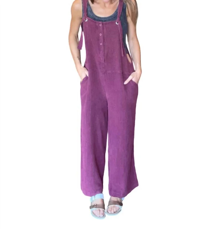 Women's Vintage-Inspired Outfit Henley Washed Overalls In Plum