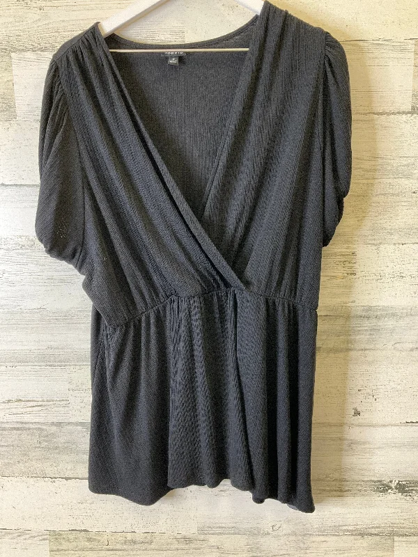 Top Short Sleeve By Torrid  Size: 3x