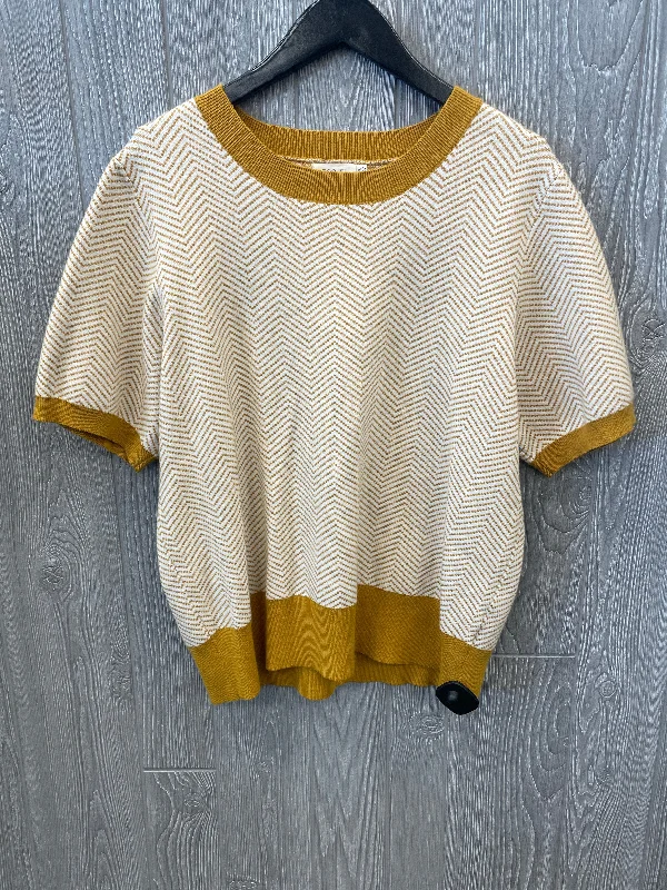 Sweater Short Sleeve By Roolee In Yellow, Size: Xxl