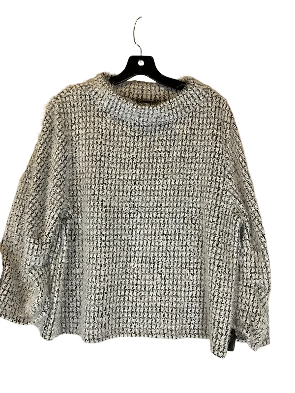 Sweater By Vince Camuto In Grey, Size: L