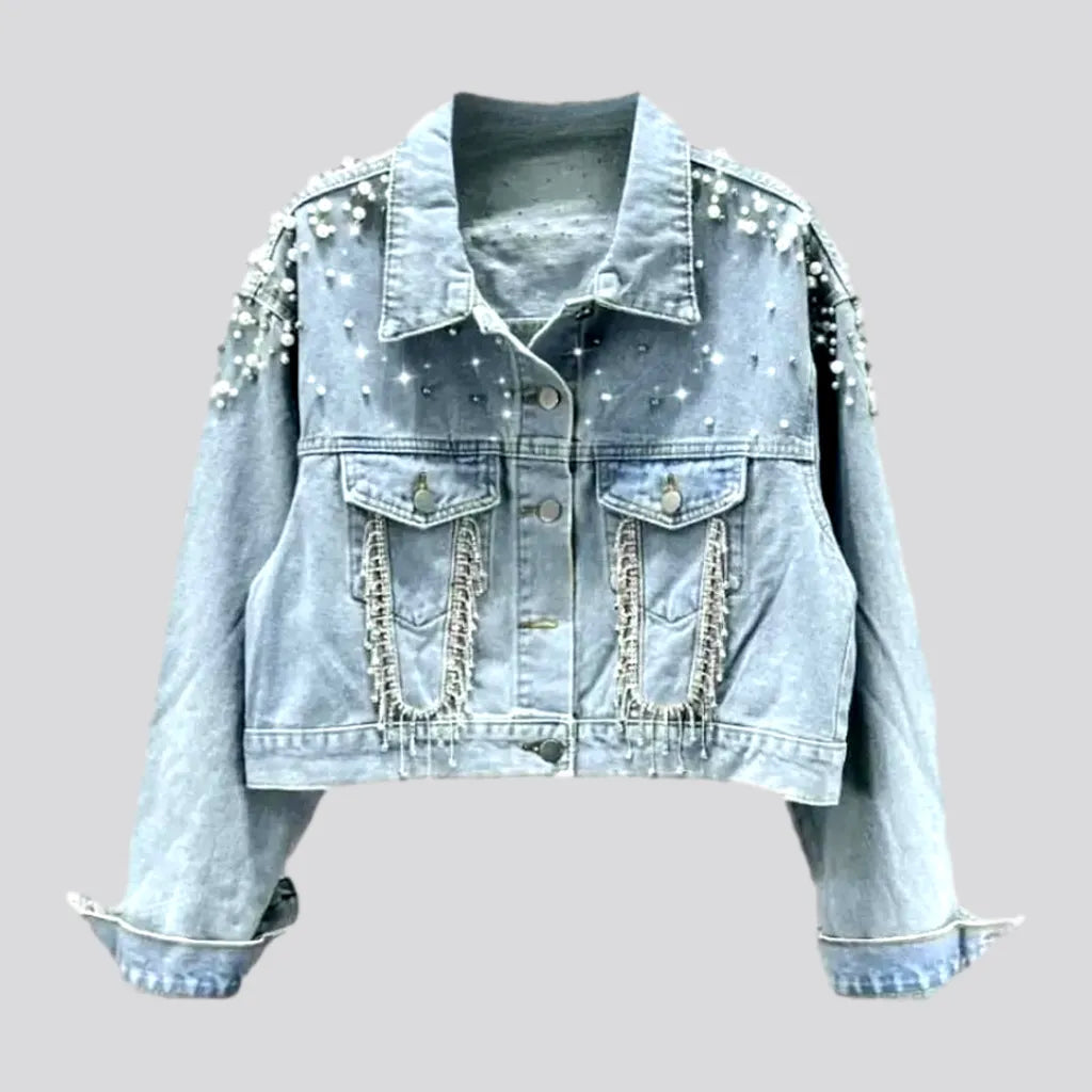 Light-wash women's jean jacket