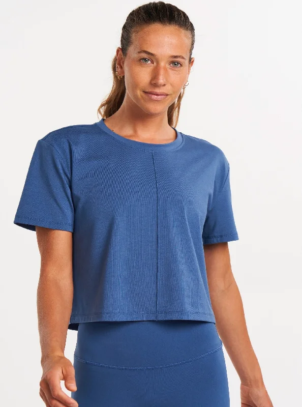 Women's Evening Garments ALSPRT Pintuck Tee - Blue