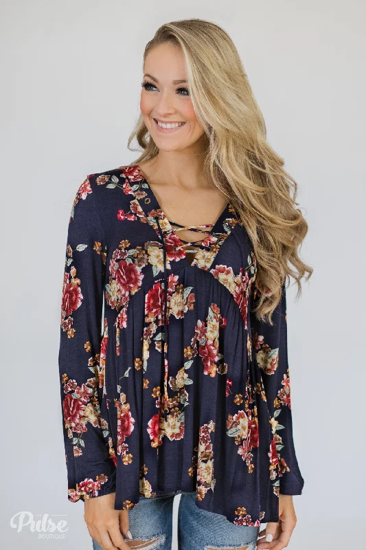 Limited-Time Sale – Grab It Before It'S Gone Floral Lace Up Babydoll Top- Navy