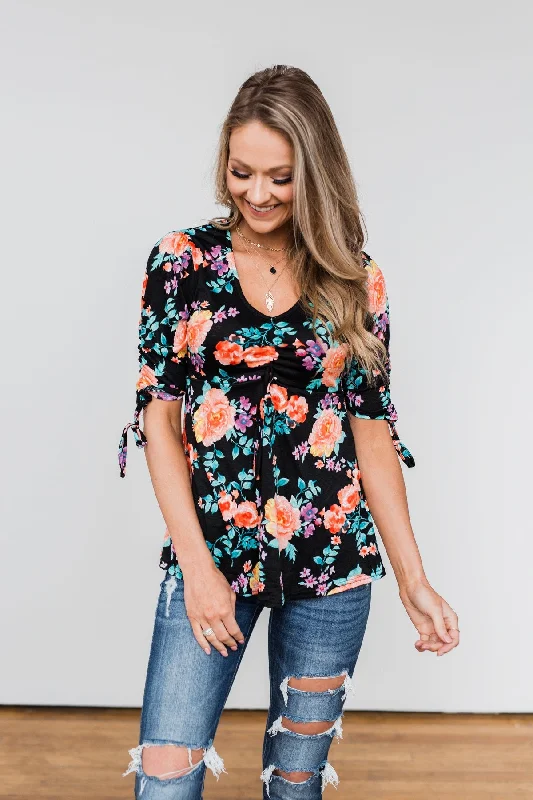 The Sale You'Ve Been Waiting For Day Dreaming Floral Cinched Top- Black