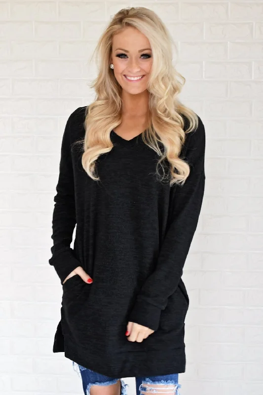 Iconic Styles, Incredible Discounts Black V-Neck Tunic Top