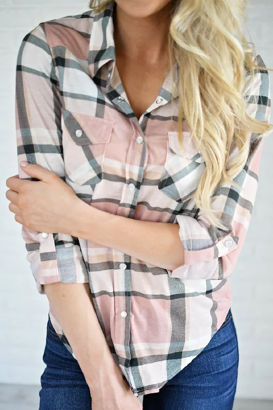 Don't Miss Out On These Must-Have Deals The Essential Plaid Top ~ Blush
