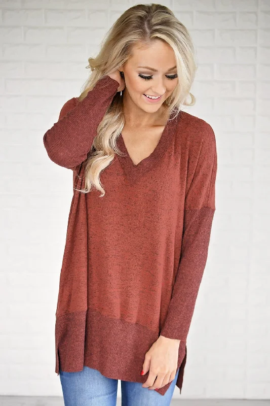 Durable Fashion Picks Feeling Cozy V-Neck Top ~ Rust