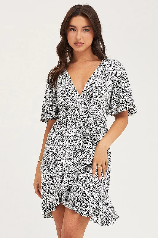 Women's Athletic Clothes Geo Print Skater Dress Short Sleeve Mini
