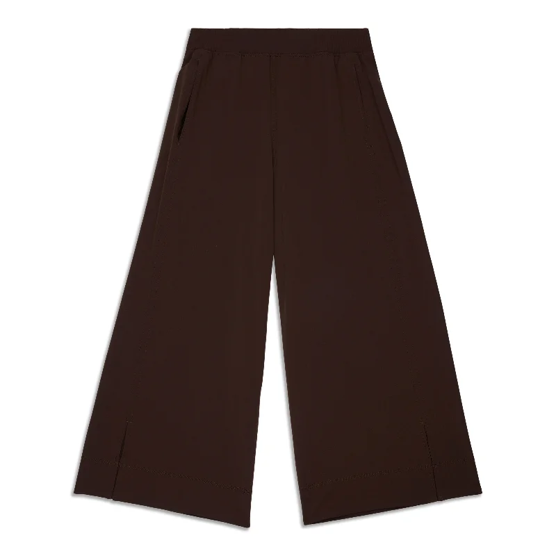 Women's Versatile Apparel Stretch High-Rise Wide-Leg Cropped Pant - Resale